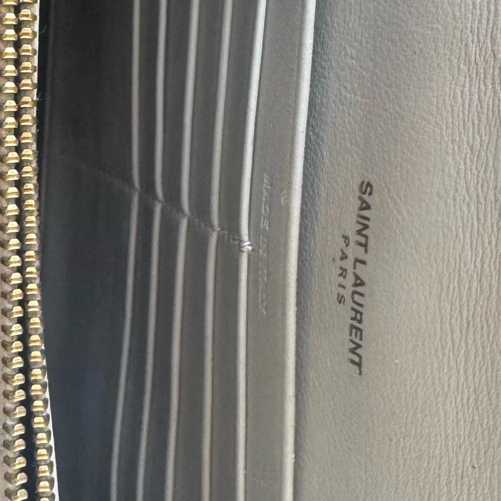 Yves Saint Laurent Glossy Cream Crossbody Bag - Picture 7 of 14